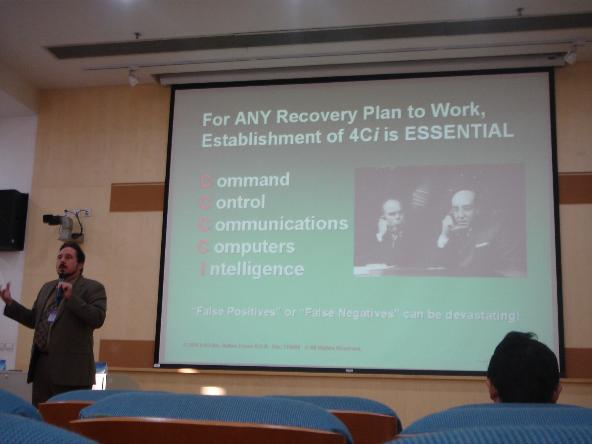 Leo Wrobel speaking on recovery planning in Beijing